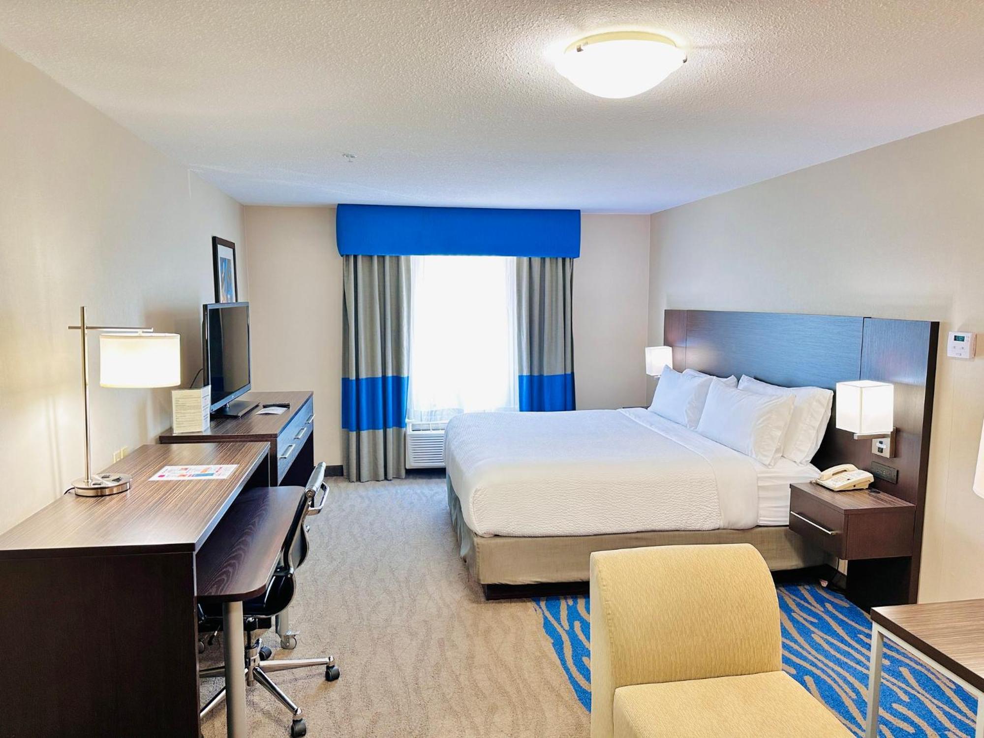 Holiday Inn Hotel & Suites Regina By Ihg Exterior photo