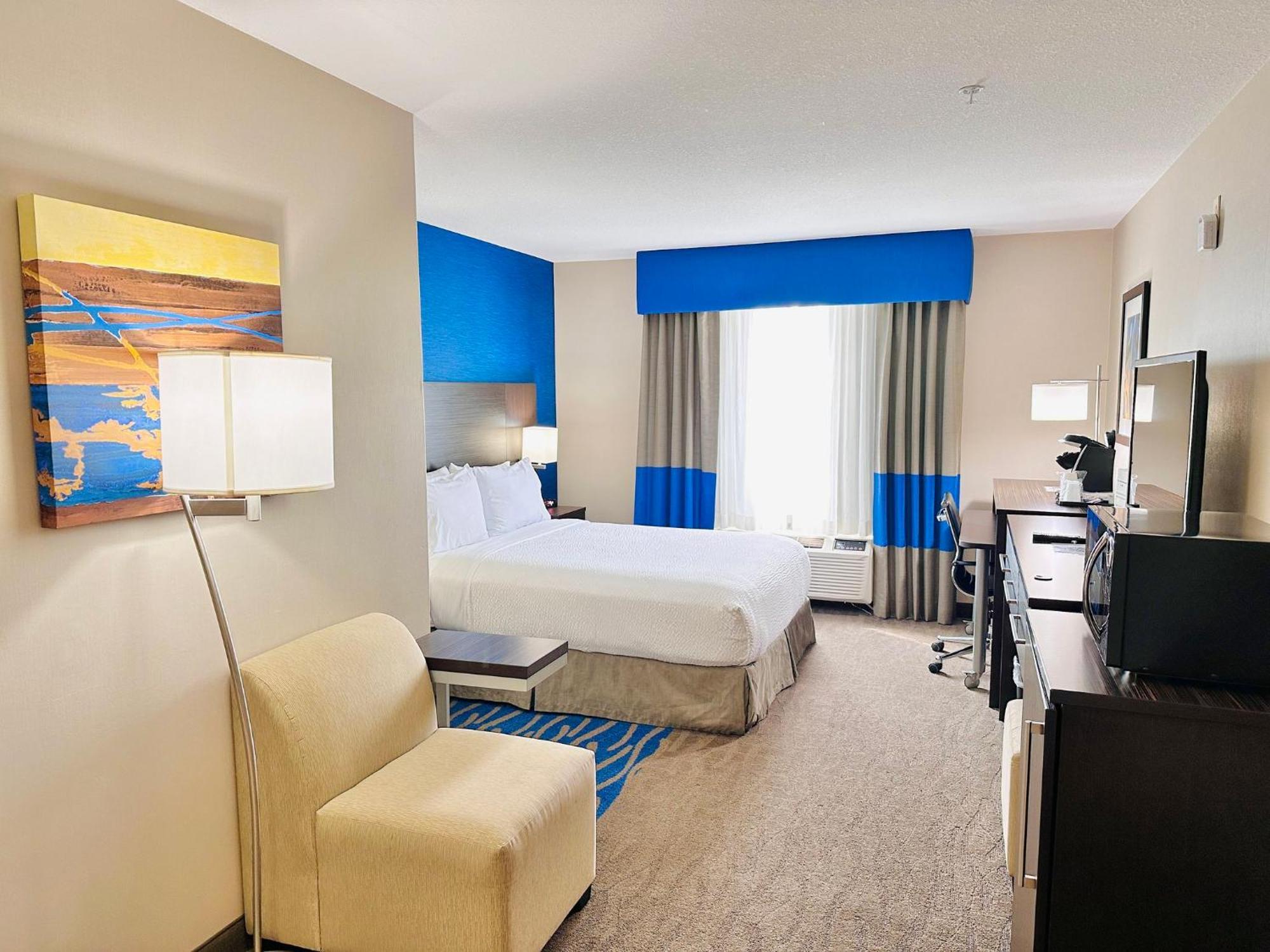Holiday Inn Hotel & Suites Regina By Ihg Exterior photo