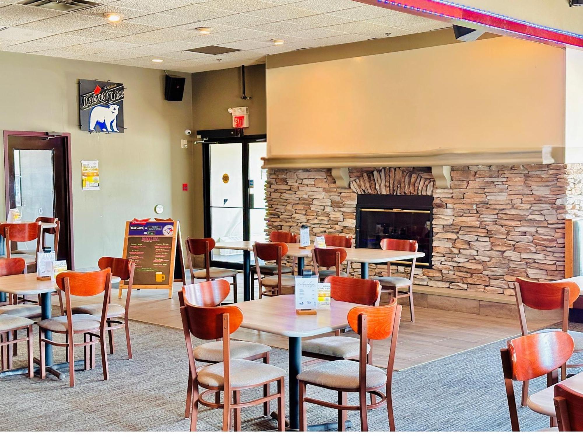 Holiday Inn Hotel & Suites Regina By Ihg Exterior photo