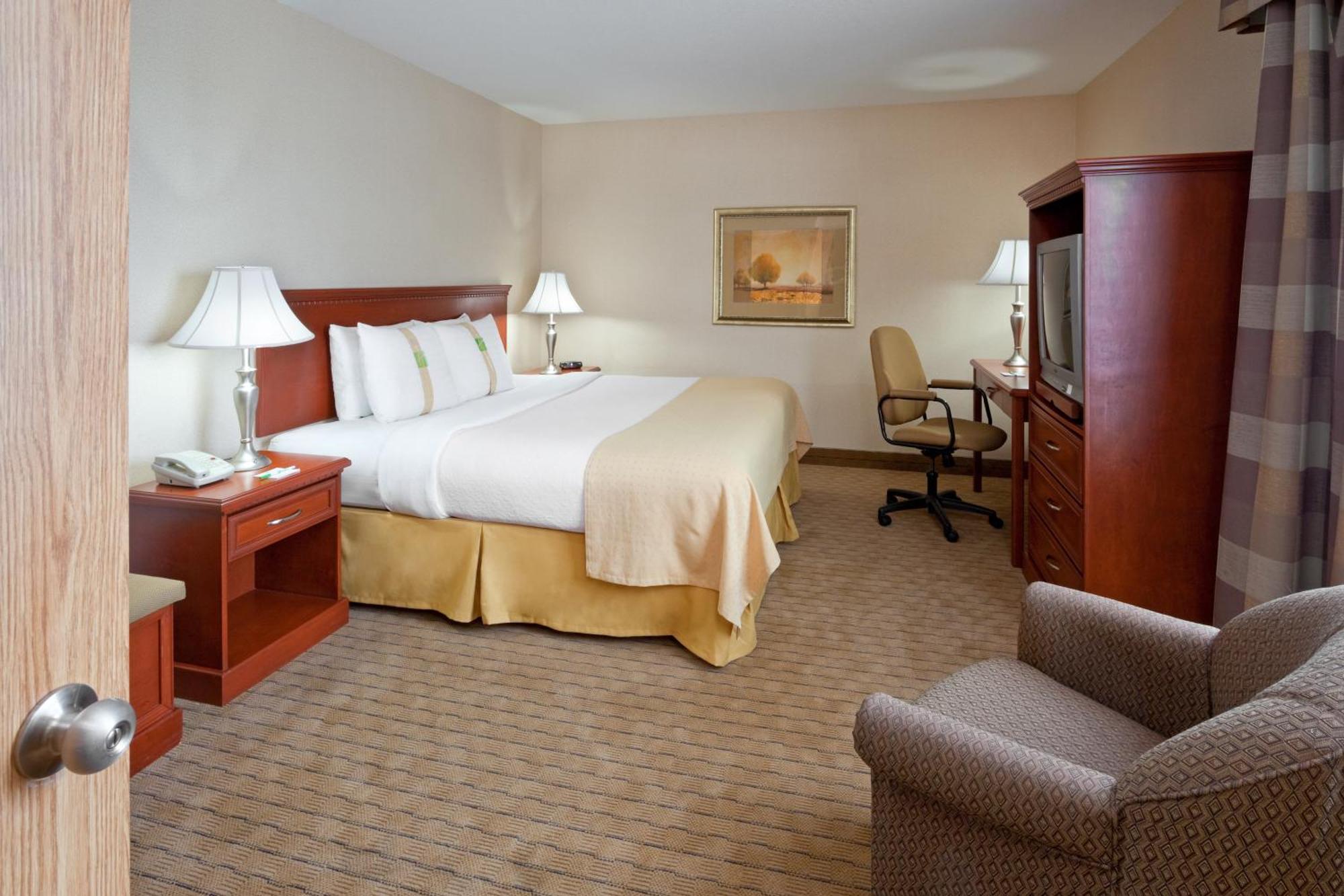 Holiday Inn Hotel & Suites Regina By Ihg Exterior photo